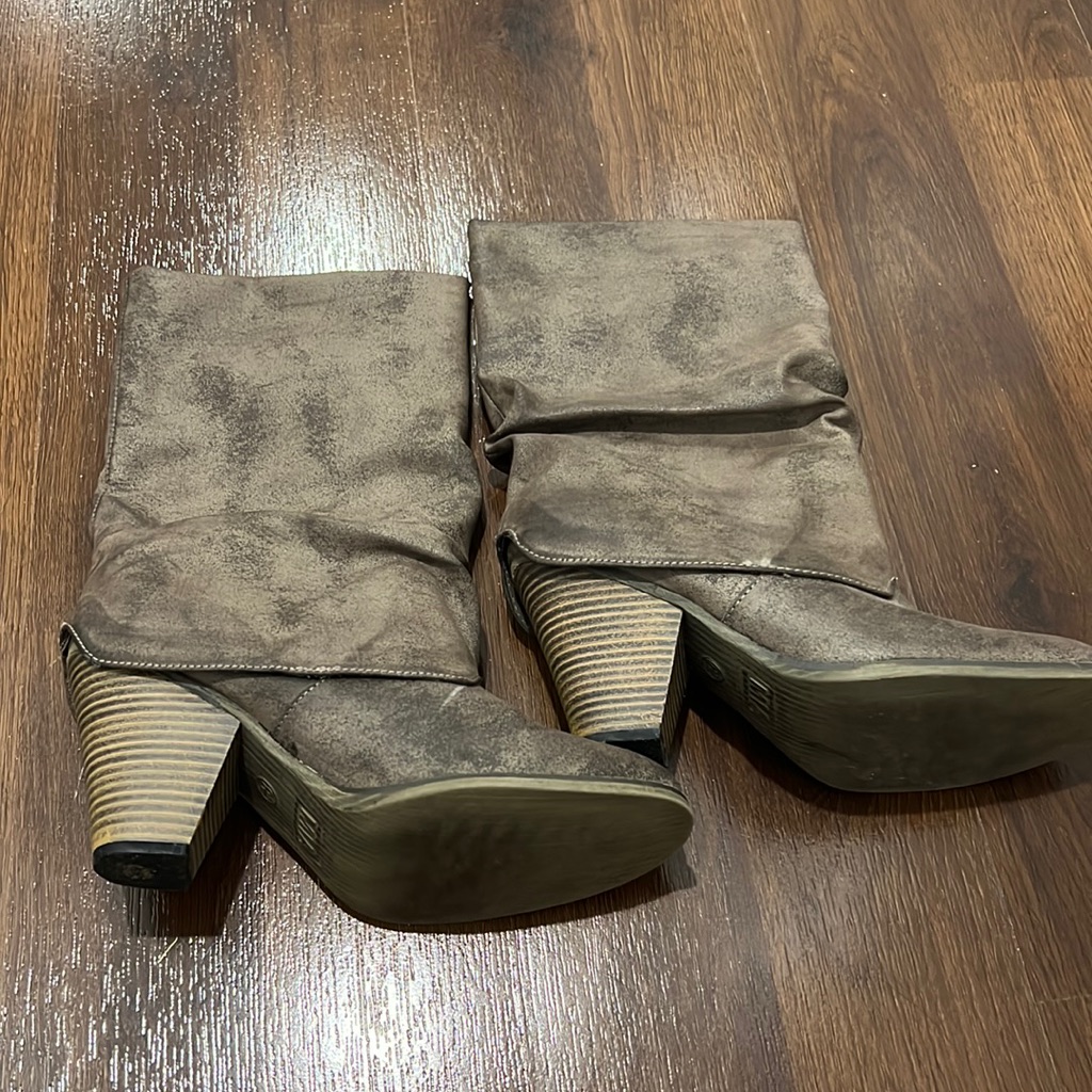 Mia Boots